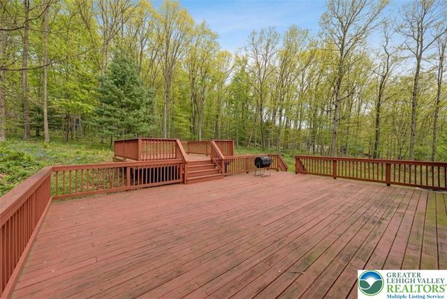 1677 PA-Route 715, Jackson Twp, PA 18360