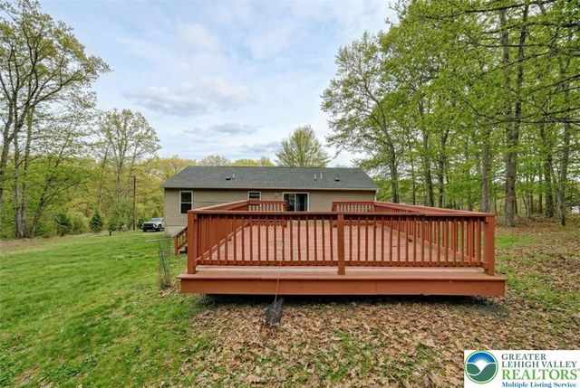 1677 PA-Route 715, Jackson Twp, PA 18360