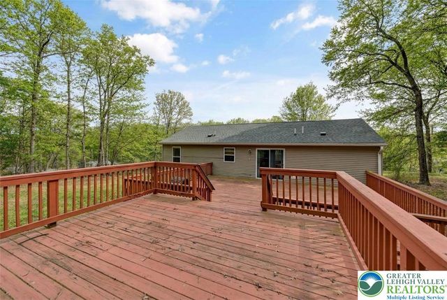 1677 PA-Route 715, Jackson Twp, PA 18360