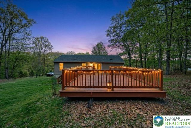 1677 PA-Route 715, Jackson Twp, PA 18360