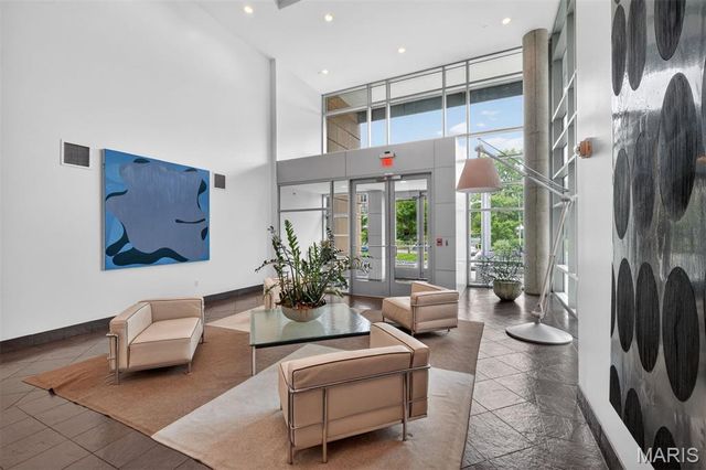4545 Lindell Boulevard 29, St Louis, MO 63108
