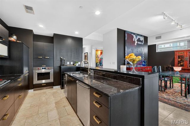 4545 Lindell Boulevard 29, St Louis, MO 63108
