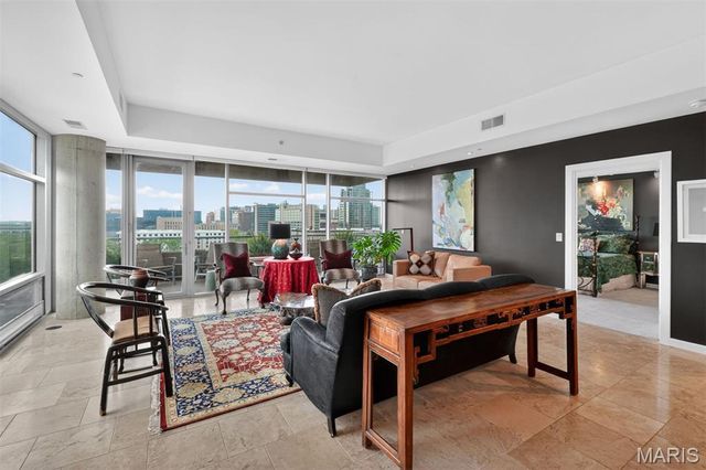 4545 Lindell Boulevard 29, St Louis, MO 63108