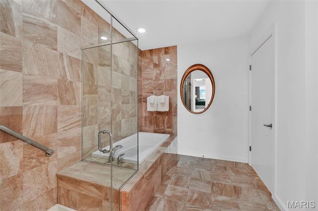 4545 Lindell Boulevard 29, St Louis, MO 63108
