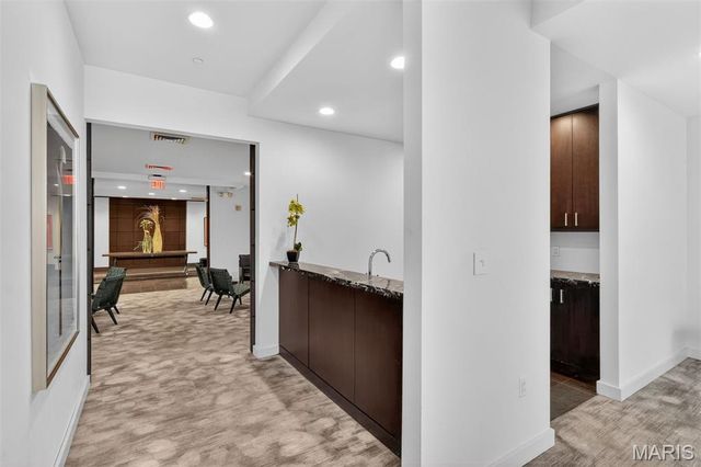 4545 Lindell Boulevard 29, St Louis, MO 63108