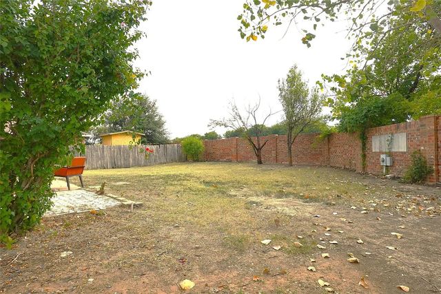 1329 Anna Lea Lane, Burleson, TX 76028