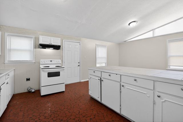 1568 GOWAN DR, Memphis, TN 38127