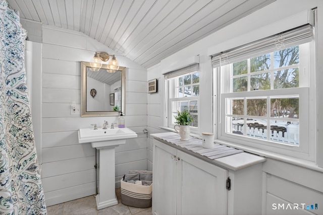 279 Roast Meat Hill Road, Killingworth, CT 06419