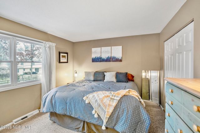 4618 Weldwood Lane, Sylvania, OH 43560