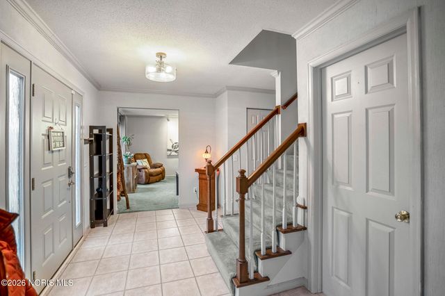 4618 Weldwood Lane, Sylvania, OH 43560