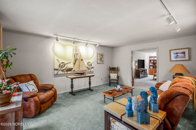 4618 Weldwood Lane, Sylvania, OH 43560