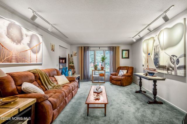 4618 Weldwood Lane, Sylvania, OH 43560