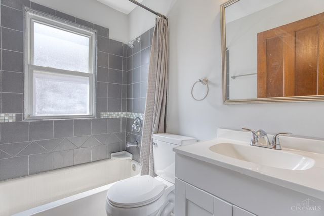 6435 Graceland Avenue, Golf Manor, OH 45237