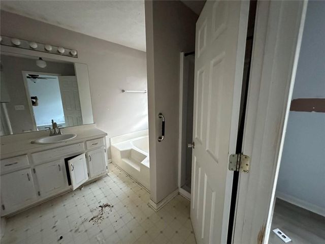 6035 Daffodil Drive, Flowery Branch, GA 30542