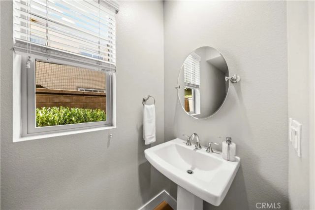 1 Intriga Court, Rancho Mission Viejo, CA 92694