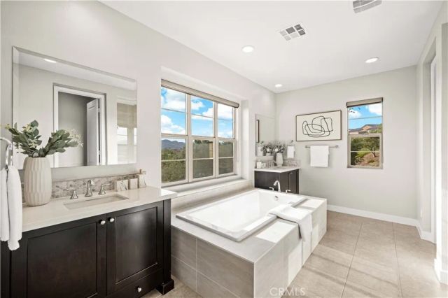 1 Intriga Court, Rancho Mission Viejo, CA 92694