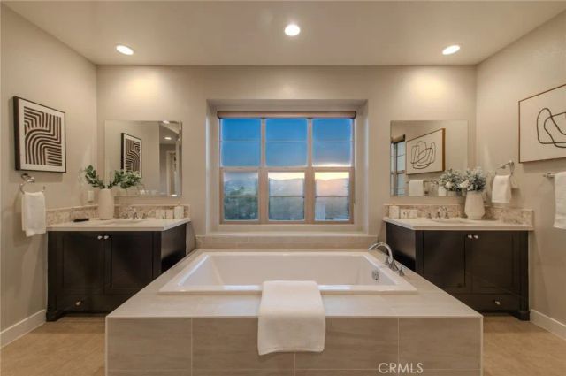 1 Intriga Court, Rancho Mission Viejo, CA 92694