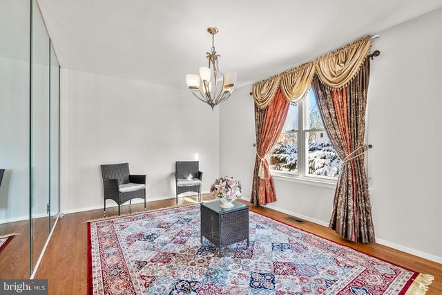 1525 SQUIRE LN, Cherry Hill, NJ 08003