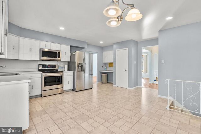 1525 SQUIRE LN, Cherry Hill, NJ 08003