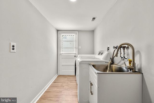 1525 SQUIRE LN, Cherry Hill, NJ 08003