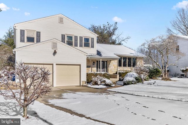1525 SQUIRE LN, Cherry Hill, NJ 08003