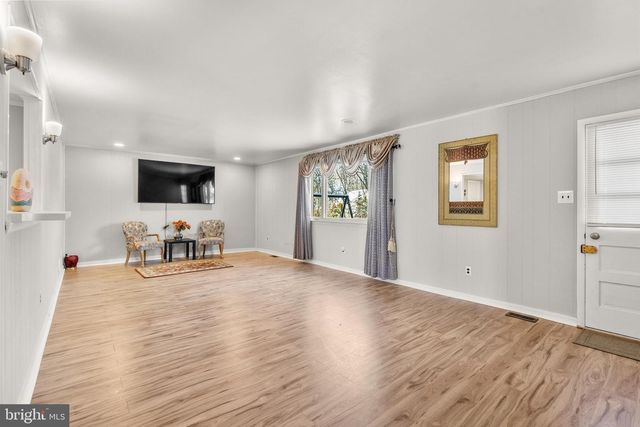 1525 SQUIRE LN, Cherry Hill, NJ 08003