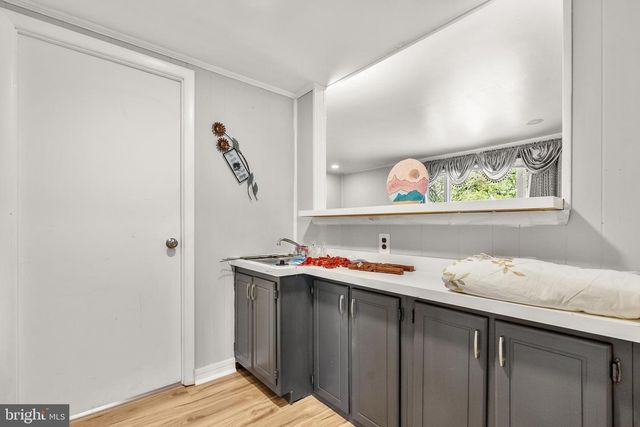 1525 SQUIRE LN, Cherry Hill, NJ 08003