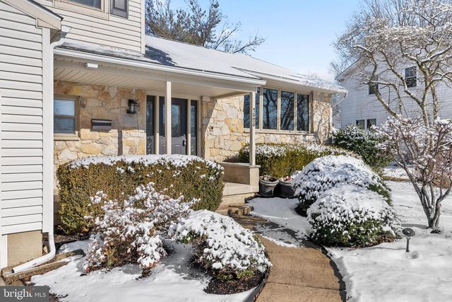 1525 SQUIRE LN, Cherry Hill, NJ 08003