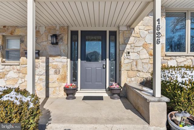 1525 SQUIRE LN, Cherry Hill, NJ 08003