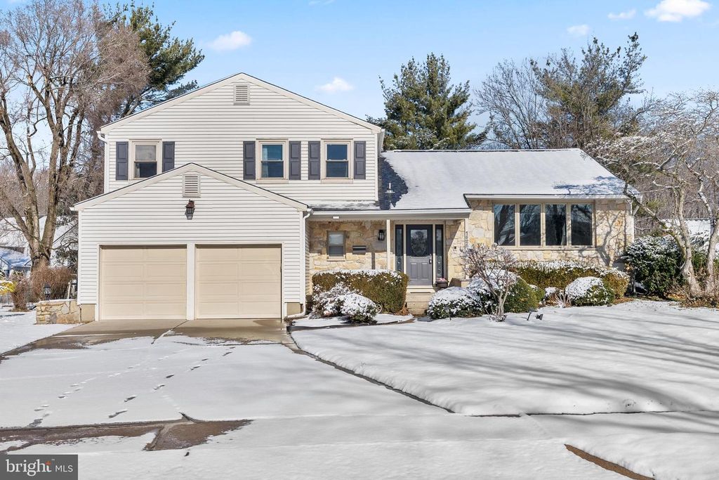 1525 SQUIRE LN, Cherry Hill, NJ 08003