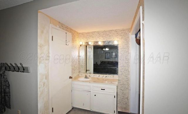 225 BORDEAUX Lane, Amarillo, TX 79119