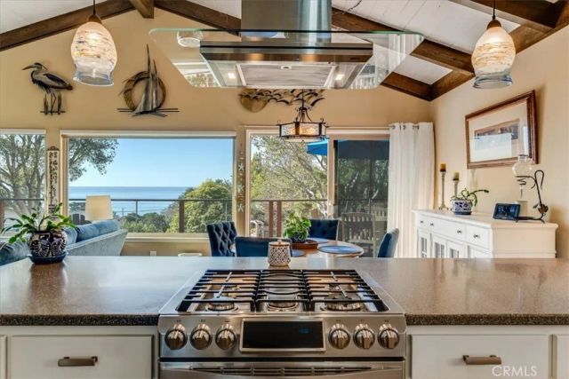 679 Orlando, Cambria, CA 93428