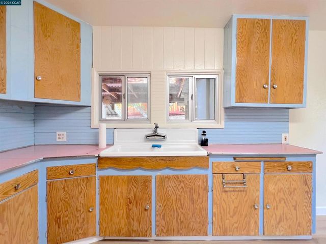 2340 Ranchito Dr, Concord, CA 94520