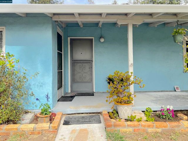 2340 Ranchito Dr, Concord, CA 94520