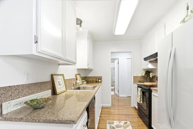 150 W Edith Avenue 13, Los Altos, CA 94022