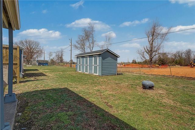 903, 905, 907 W Banz Road, Rogers, AR 72758