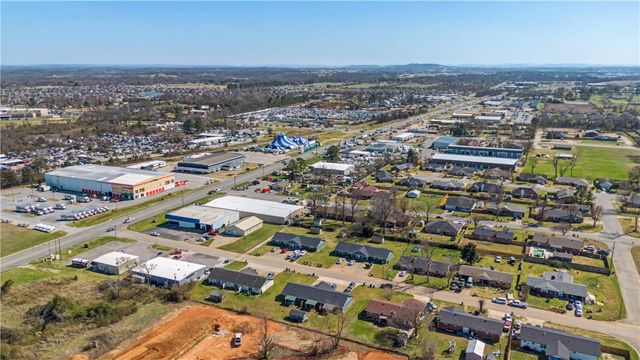 903, 905, 907 W Banz Road, Rogers, AR 72758