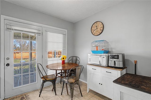 903, 905, 907 W Banz Road, Rogers, AR 72758