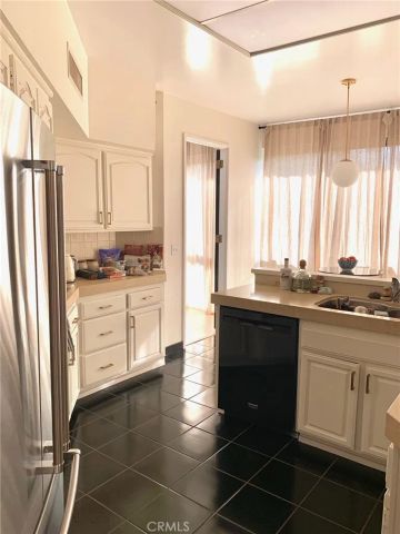 222 Monterey Road 104, Glendale, CA 91206