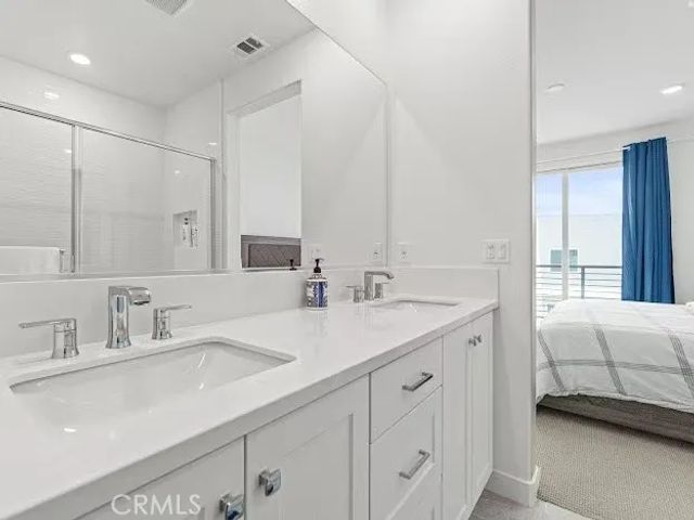 352 Tank, Irvine, CA 92618