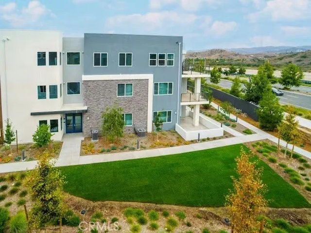 352 Tank, Irvine, CA 92618