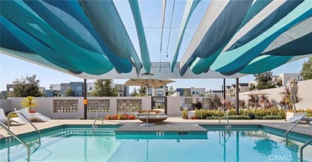 352 Tank, Irvine, CA 92618