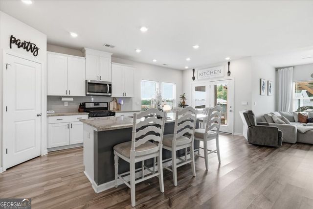 638 Valdosta Drive, Canton, GA 30114