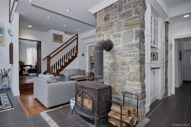 528 Eagle Valley Road, Tuxedo Park, NY 10987