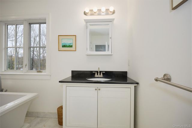 528 Eagle Valley Road, Tuxedo Park, NY 10987