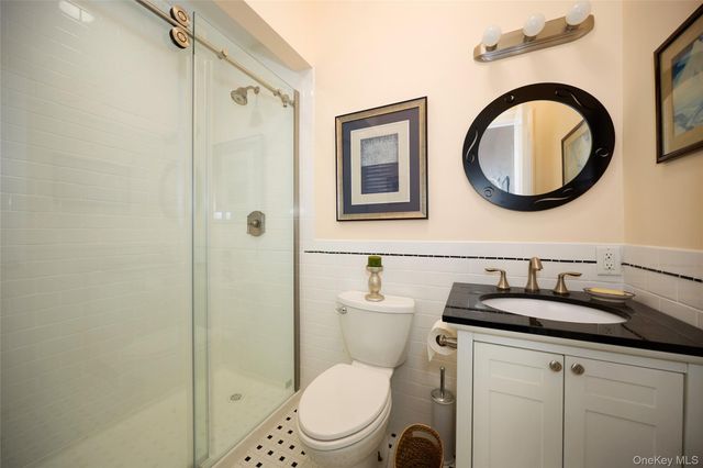 528 Eagle Valley Road, Tuxedo Park, NY 10987