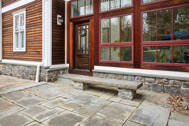 528 Eagle Valley Road, Tuxedo Park, NY 10987