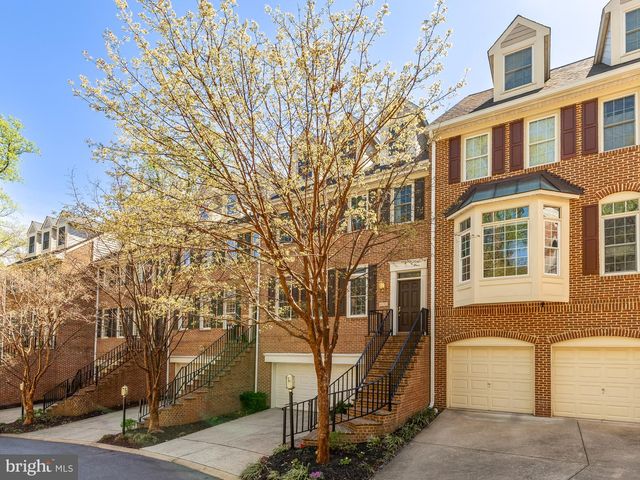 2170 21ST CT N, Arlington, VA 22201