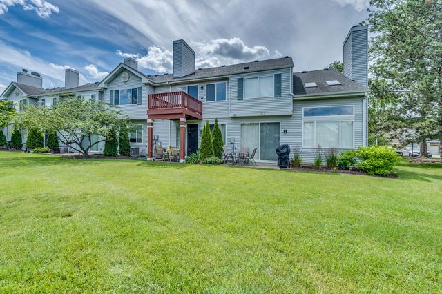 249 Sierra Pass Drive, Schaumburg, IL 60194