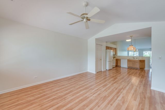 249 Sierra Pass Drive, Schaumburg, IL 60194